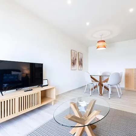 Amazing Rey De Espana Views * フエンヒロラ