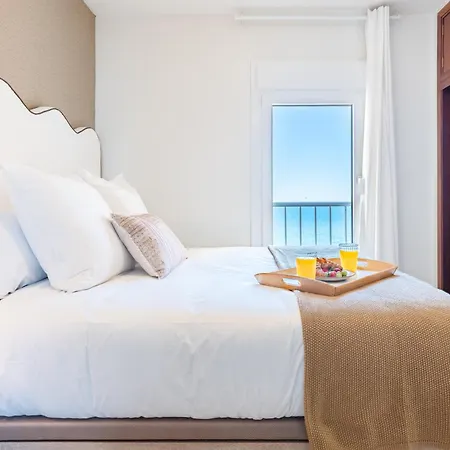 Amazing Rey De Espana Views