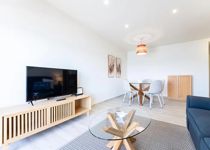 Amazing Rey De Espana Views * Фуенхірола